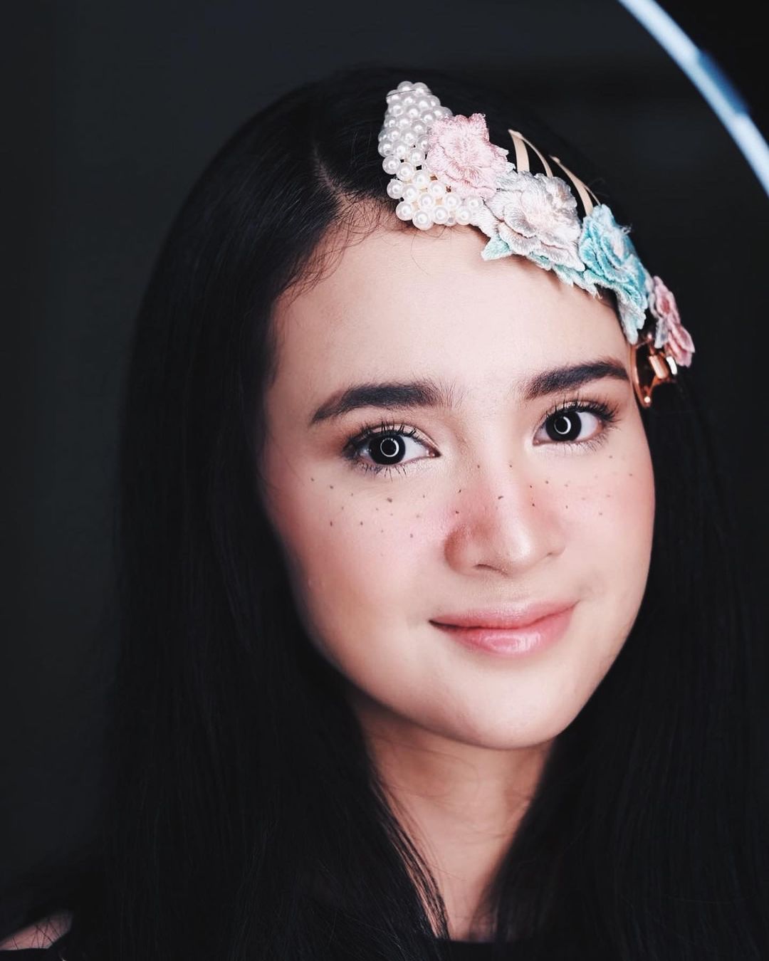 Tampil Natural Di Film Ipar Adalah Maut Ini Potret Michelle Ziudith Saat Pakai Makeup Bold