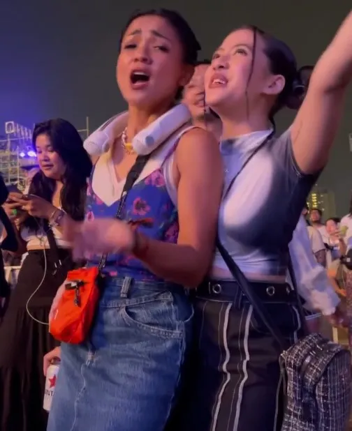 Potret Nirina Zubir Nonton Konser Bareng Adhisty Zara (Credit: Instagram/zaraadhsty)