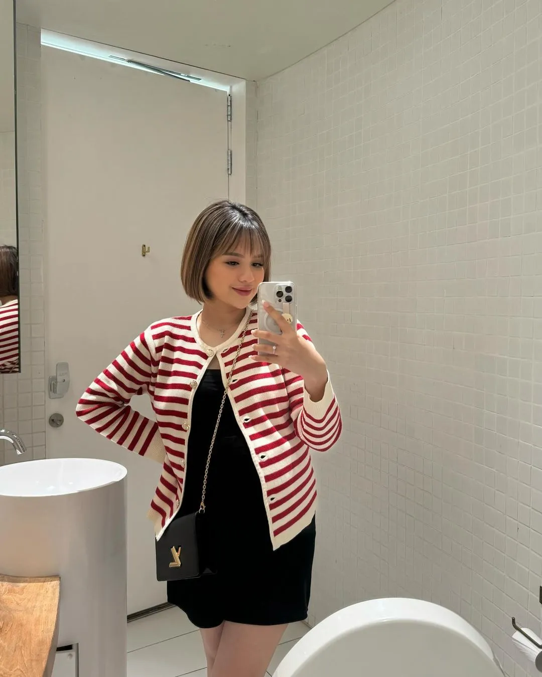 Potret Baby Bump Anggi Marito yang Tengah Hamil Anak Pertama (Credit: Instagram/anggimarito)