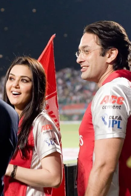 Preity akur lagi dengan Ness Wadia ©bollywoodlife
