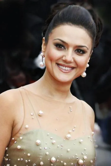 Preity Zinta akan berhenti menekuni akting jika seluruh produser top Bollywood sudah menawarinya peran di film mereka @pinkvilla.com