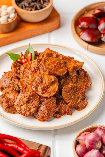 Ilustrasi Rendang Jengkol (Sumber: Freepik)