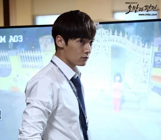 Choi Jinhyuk mammpu membawa Pride And Prejudice menguasai rating #1 drama Korea Senin-Selasa. @meave.interest.me