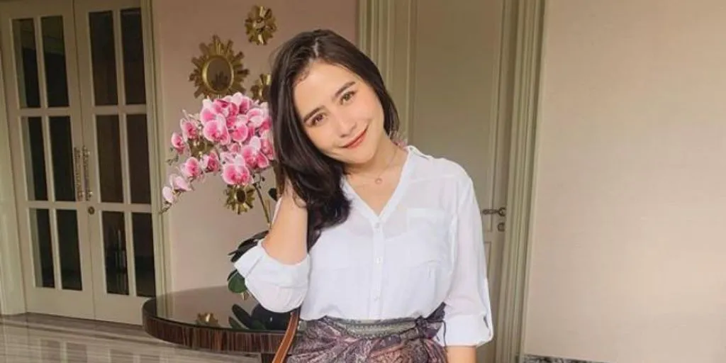 Prilly Latuconsina - Dear Love