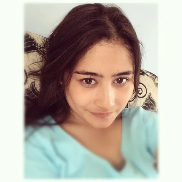 Muka Bantal Prilly @ instagram.com/prillylatuconsina96