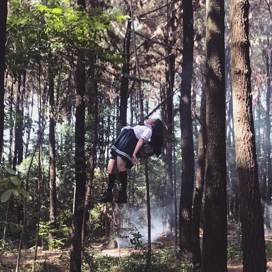 Prilly syuting sinetron lagi © Instagram/prillylatuconsina96