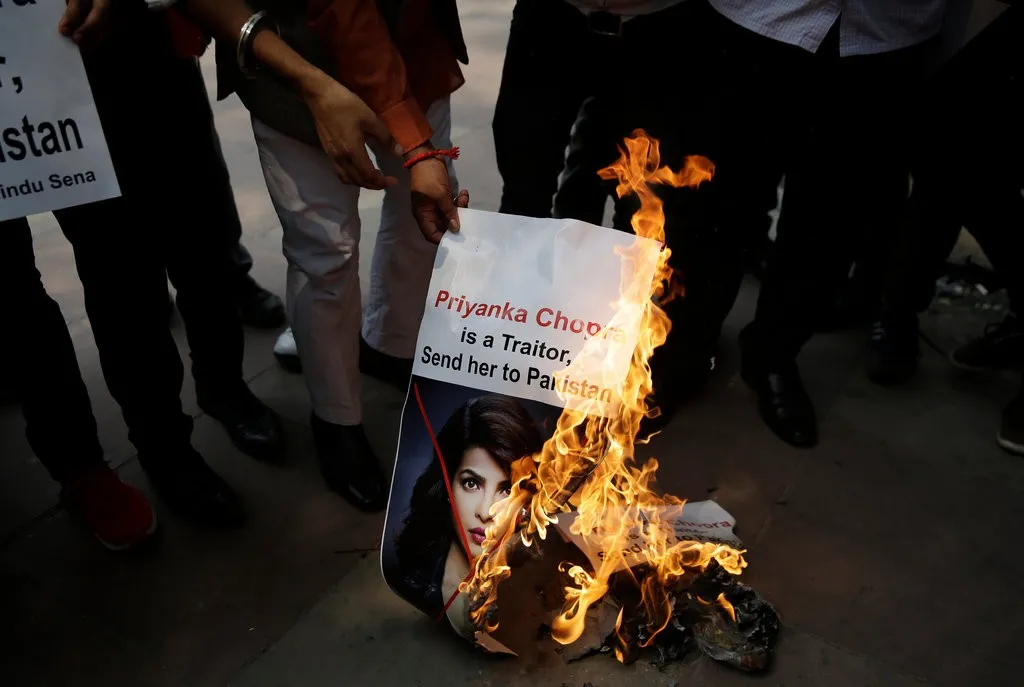 Publik India protes pada Priyanka Chopra ©nytimes.com