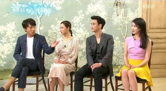 Para bintang Producer di acara Entertainment Relay © soompi.com