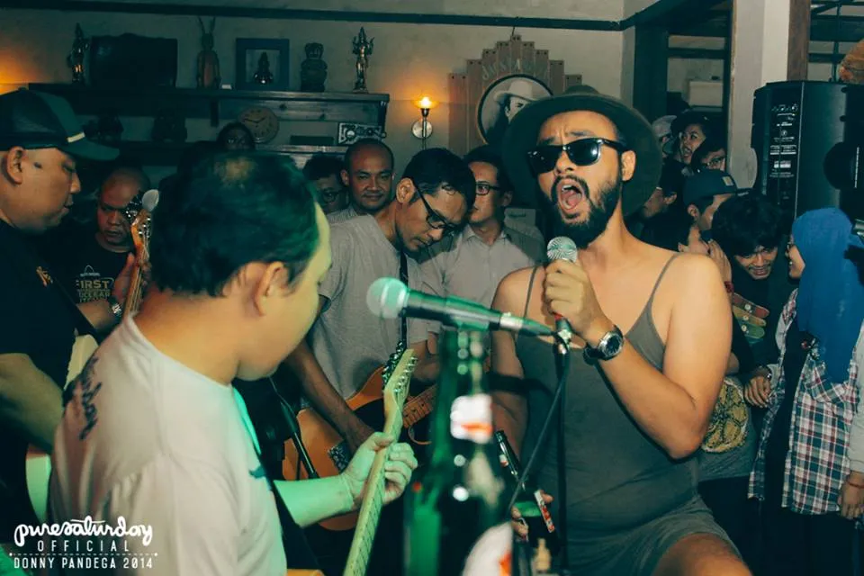 Gigs di Camden Bar © Pure Saturday Official Facebook