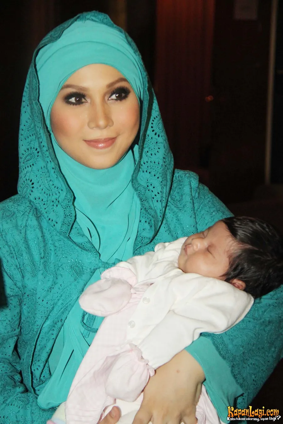 Puput Melati saat ini tengah hamil anak kedua dari pernikahannya dengan Ustad Guntur Bumi.