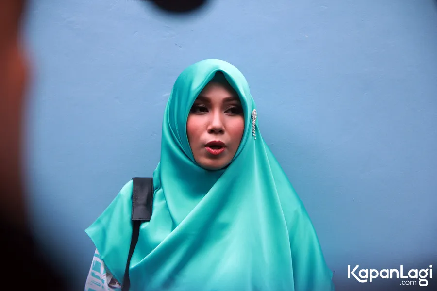 Puput Melati minta doa saat ditanya isu perceraiannya dengan UGB © KapanLagi.com®/Muhammad Akrom Sukarya