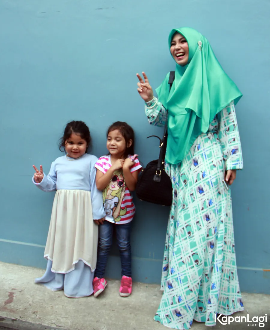 Puput Melati tetap aktif meski banyak anak. ©KapanLagi.com/Muhammad Akrom Sukarya