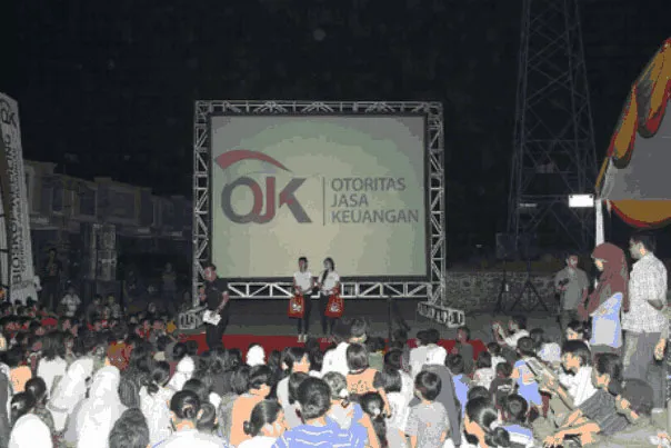 Suasana nonton bareng OJK di Purwakarta. (press release)