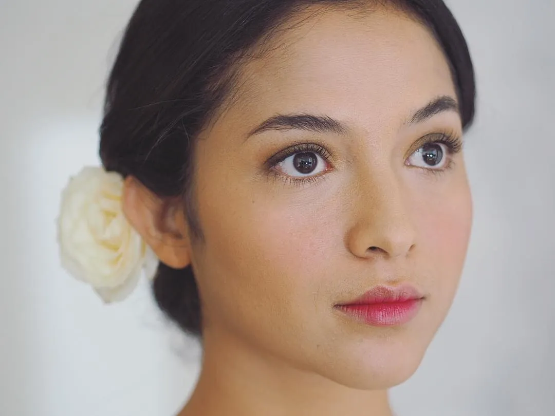 Riasan makeup Putri di hari pernikahannya, sederhana banget deh ya? © instagram.com/ifanrivaldi