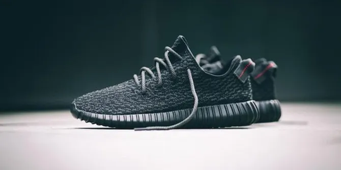 Sepatu palsu yang dijual Ou Dingxing (credit:star.ettoday.net)