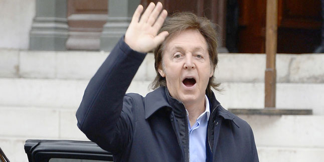 John Lennon Romantis Quote Populer Selebriti Dunia Tentang Cinta Paul Mccartney Kapanlagi Com