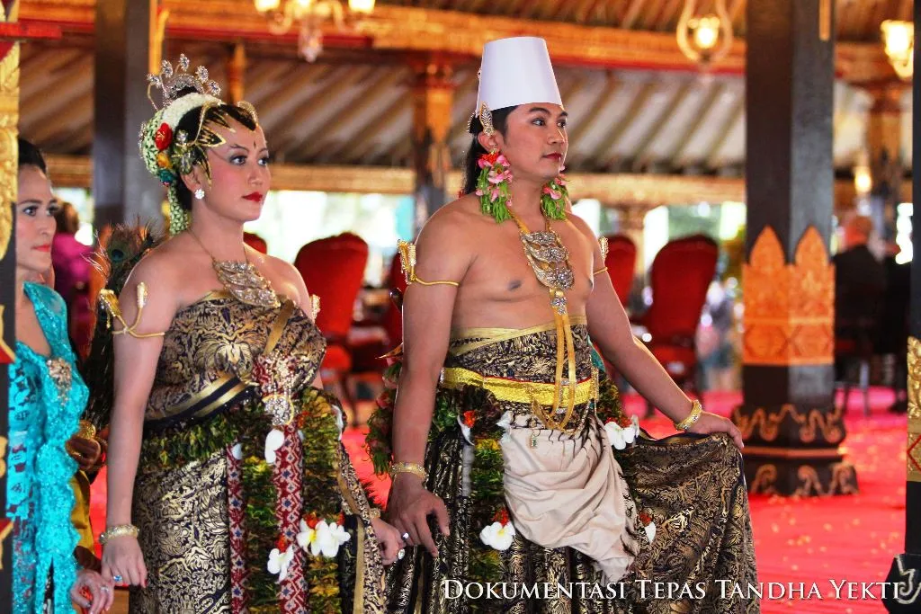 Dokumentasi royal wedding GKR Hayu dan KPH Notonegoro. (Foto:Kratonwedding.com)