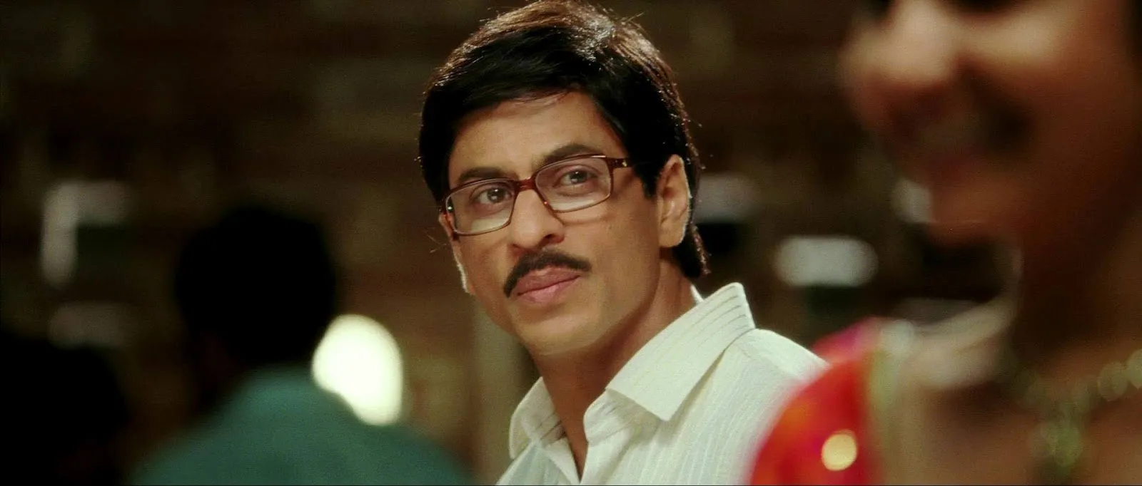 (Suri, seorang pegawai kantoran yang introvert credit: Yash Raj Films)