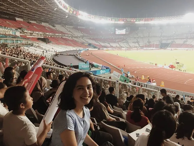 Rachel Amanda nonton langsung Asian Games 2018 (credit: instagram.com/auroramanda95)