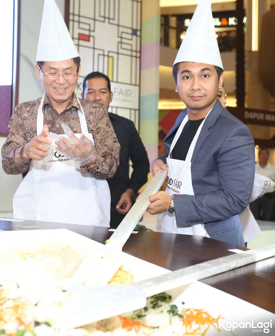 Selain sutradara, penulis novel, komedian, aktor, apa Radit mau jadi koki? © Budy Santoso