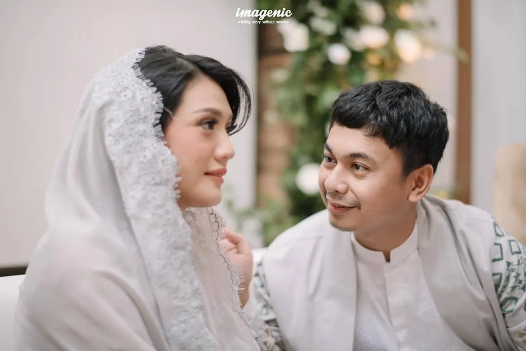 Raditya Dika dan Anissa Aziza Credit: Instagram/Raditya_Dika