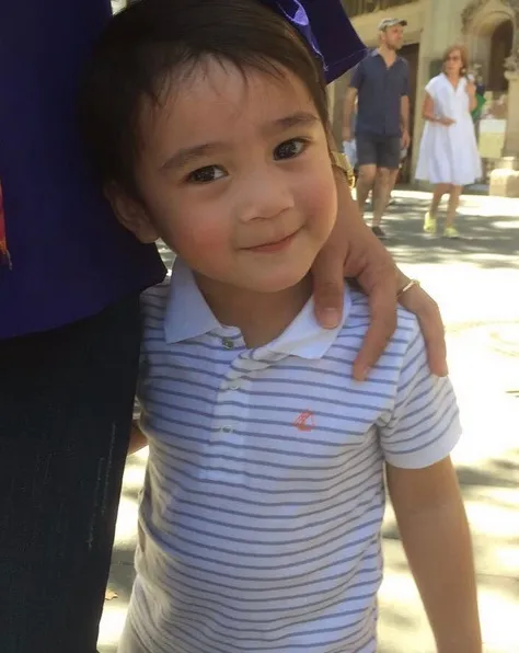 Kehadiran Baby Rafathar, membuat kehidupan Raffi dan Gigi semakin seru dan berwarna. /©instagram.com/raffinagita1717