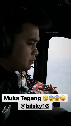 Billy tegang ketika helikopter sudah berada di udara ©instagram/raffinagita1717