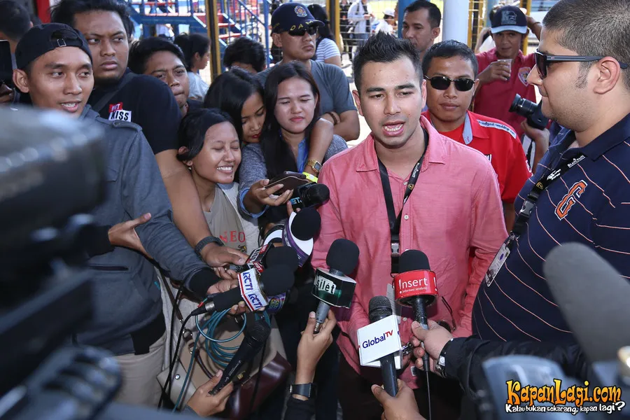 Raffi belum pastikan lokasi pernikahannya di mana. @KapanLagi.com®