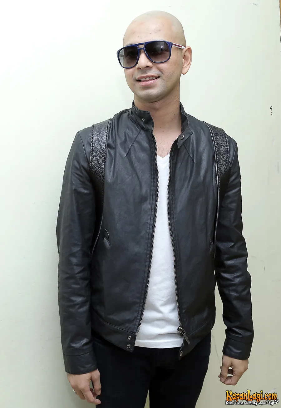 Raffi Ahmad potong plontos. ©KapanLagi.com®