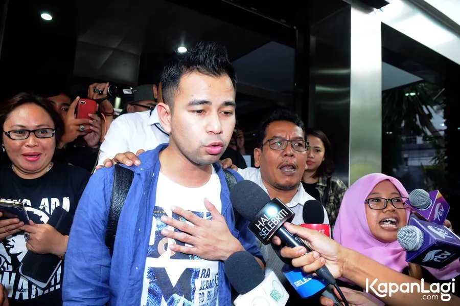 Bertahun-tahun jadi presenter, bukan berarti Raffi Ahmad lepas dari keceplosan. ©KapanLagi.com/Bayu Herdianto