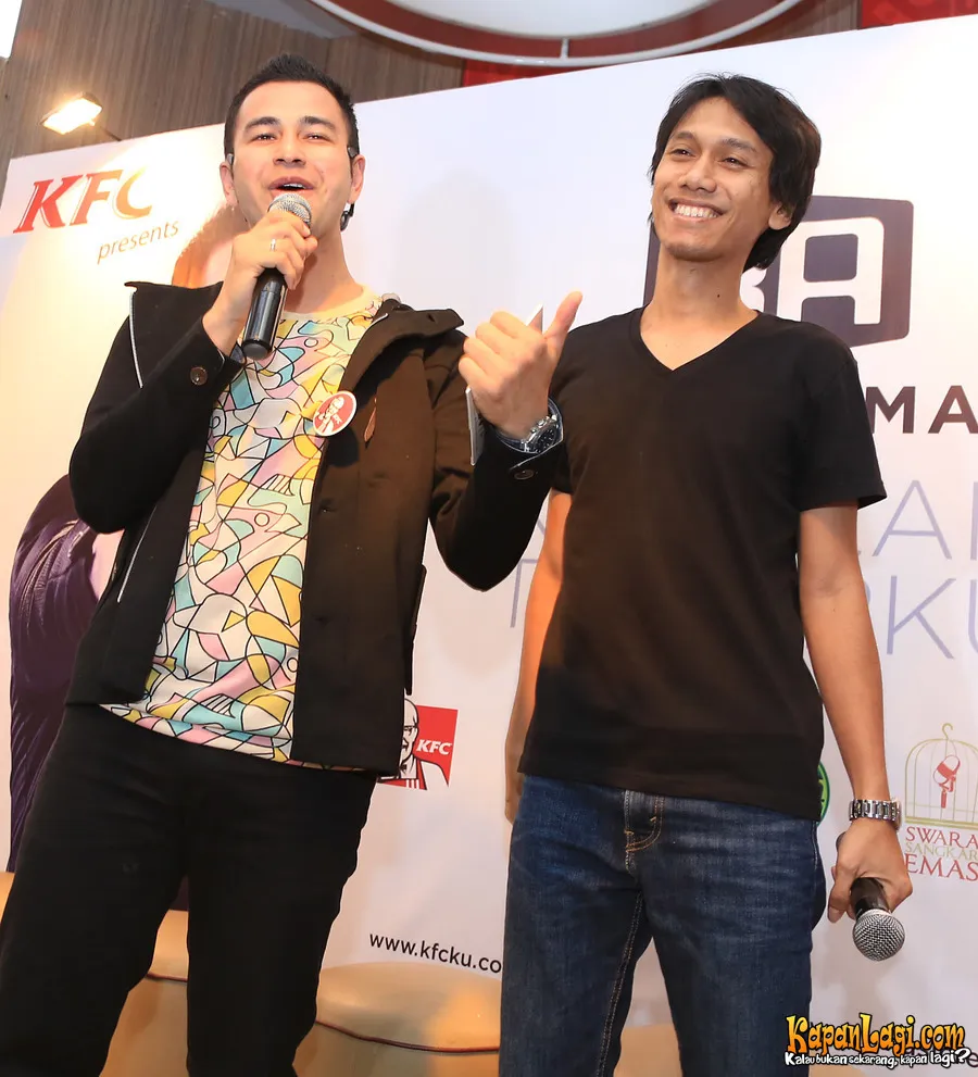 Eross buatkan lagu Pesawat Terbang untuk Raffi Ahmad ©KapanLagi.com/Agus