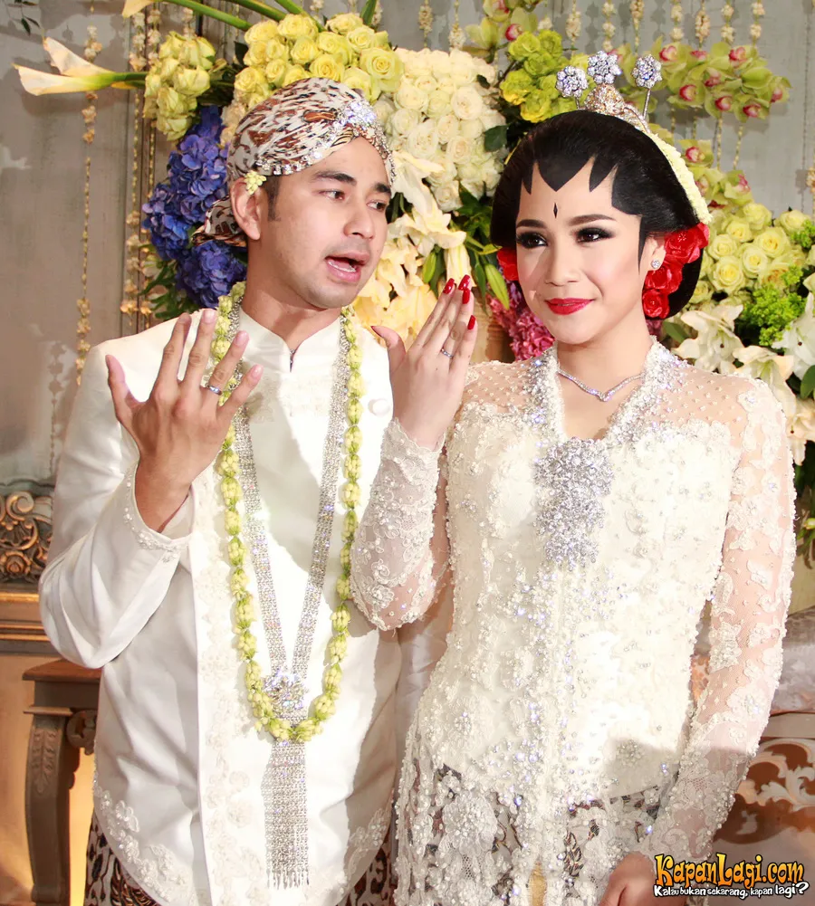 Ahmad Dhani menyebut ia memberi hadiah Raffi Ahmad obat kuat. ©KapanLagi.com®