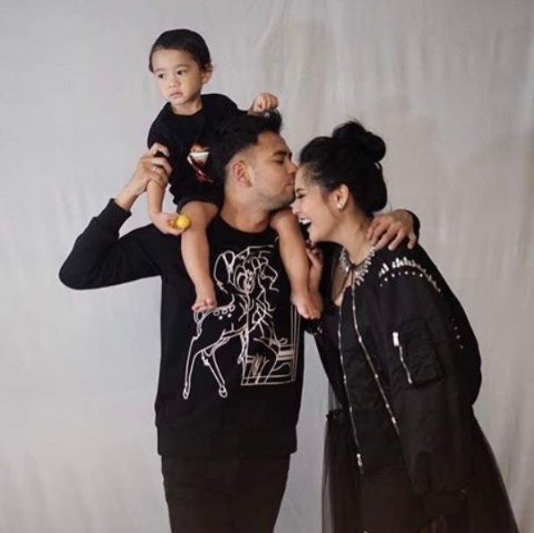 Kebersamaan Raffi, Nagita dan Rafathar yang selalu kompak dan harmonis. /©instagram.com/raffinagita1717