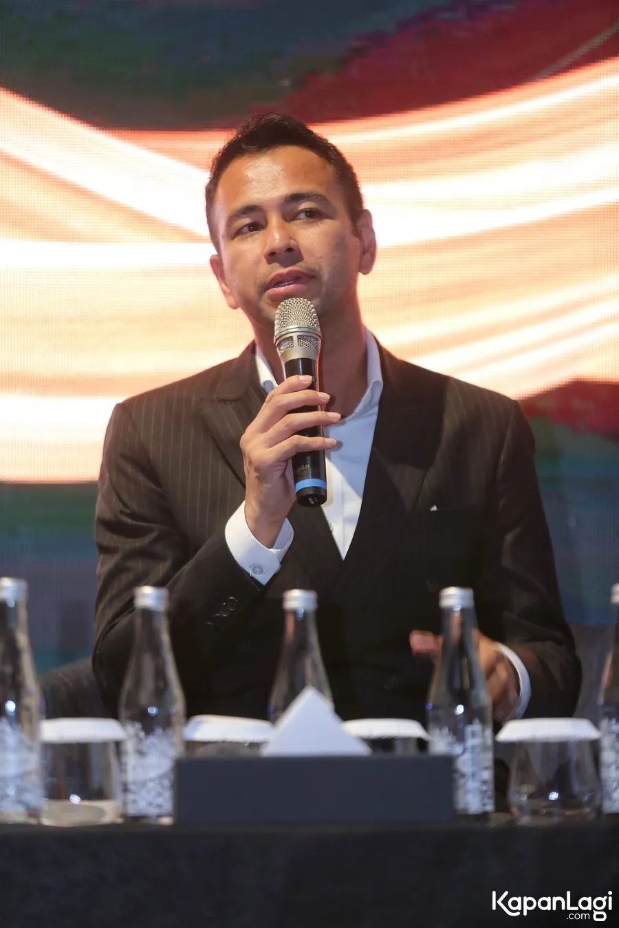 Raffi Ahmad Akui Berikan Sambutan Sambil Bawa Contekan / Credit Foto: KapanLagi.com/Adrian Utama Putra