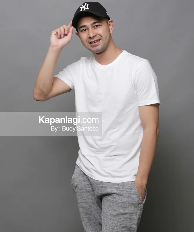 Raffi seketika teringat akan sosok Almarhum Ayah saat prosesi pengajian Syahnaz. © KapanLagi.com/Budy Santoso