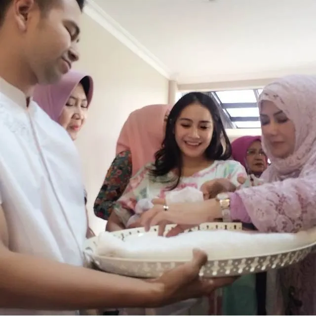 Raffi Ahmad gelar syukuran aqiqah tertutup untuk buah hatinya. ©Amy Qanita