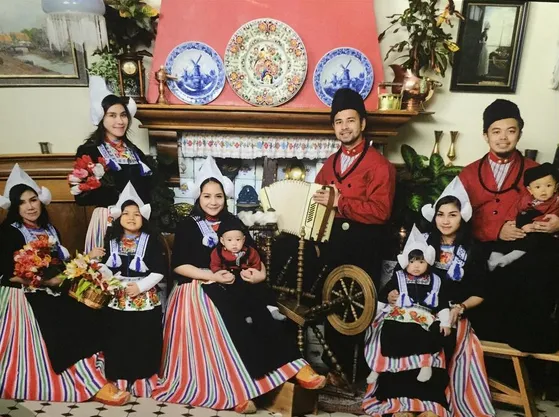 Photoshoot Raffi Ahmad sekeluarga di Belanda © Instagram.com/syahnazs