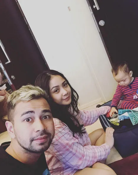 Raffi tunjukkan gaya barunya dengan rambut pirang © Instagram.com/raffinagita1717