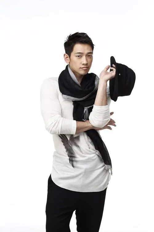 Setelah wajib militer, MAMA 2013 akan menjadi kali pertama Rain tampil di depan publik lagi sebagai penyanyi ©allkpop.com