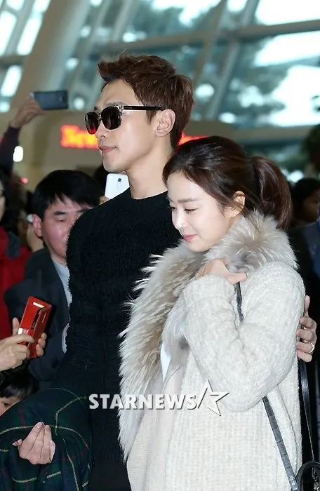 Newlyweds saat berangkat ke Bali © Biz Enter