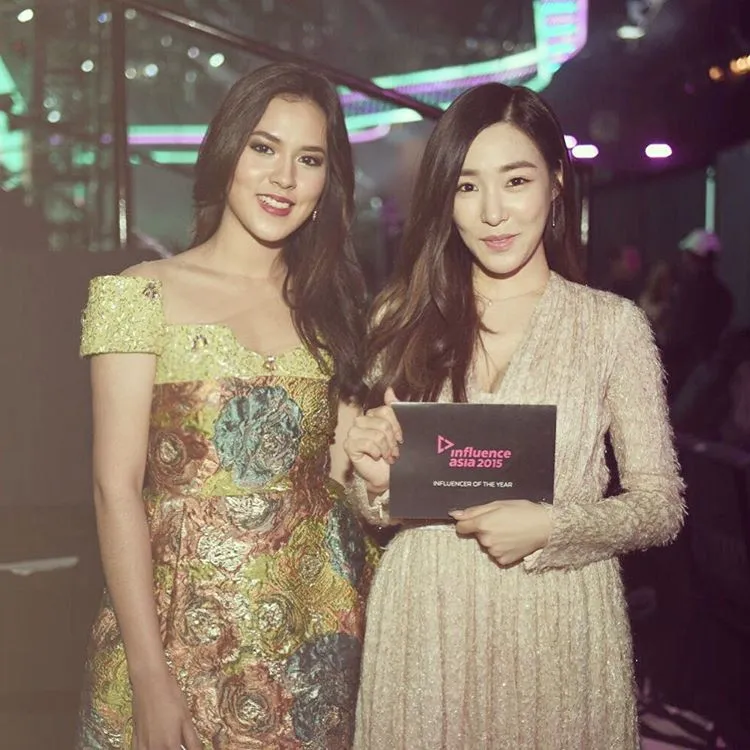 Raisa dan Tiffany Girls Generation saat foto bersama. ©Instagram/Raisa6690