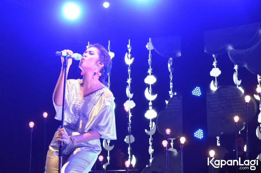 Biarkanlah tercipta saat Raisa melihat seekor kecoa lho/©KapanLagi.com®/Natanael Sepaya
