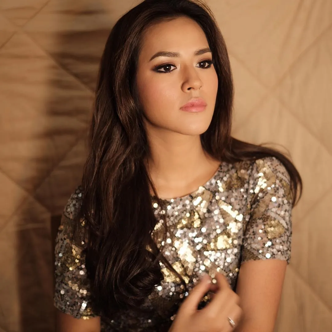 Tak hanya suara merdu, Raisa juga dikenal karena kecantikannya. /©instagram.com/bubahalfian