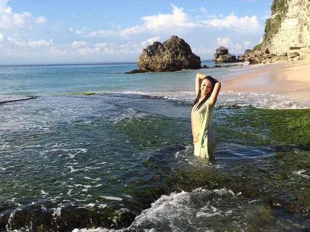 Raline Shah berpose basah-basahan © Instagram/Raline Shah