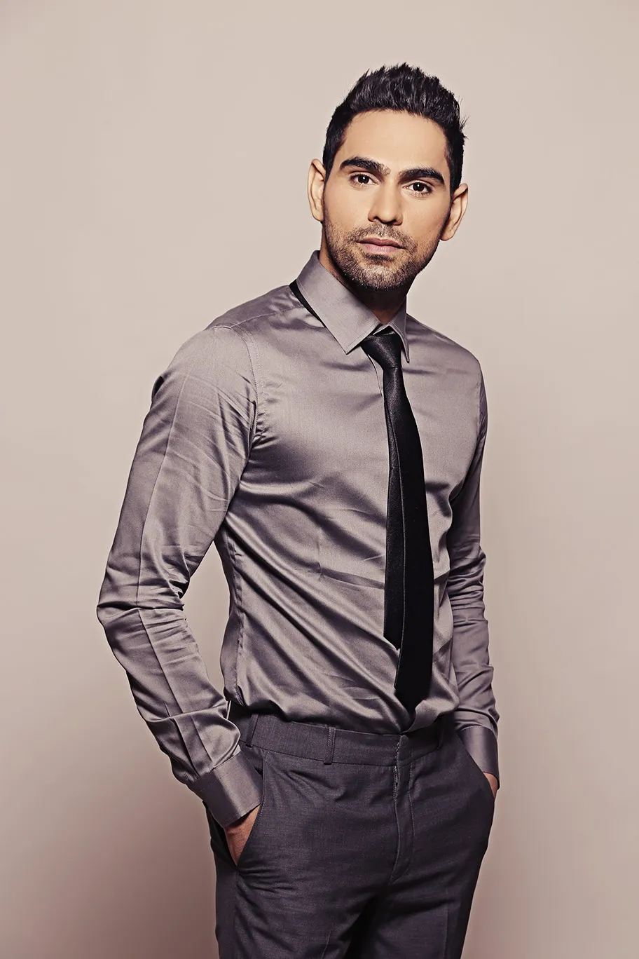 Raman sebut Tina sebagai sahabat baik. ©just-showbiz.com