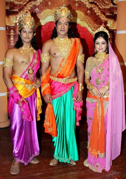 Pemain 'Ramayana' juga bakal datang ke Indonesia. @tellychakkar