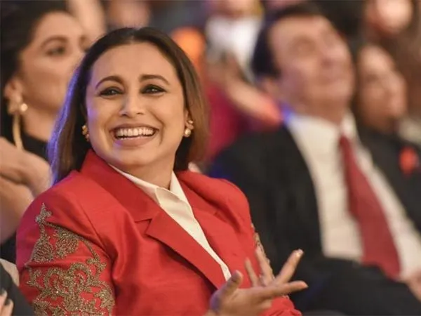 Rani santai datang sendiri ke acara HT Most Stylish Awards ©filmibeat