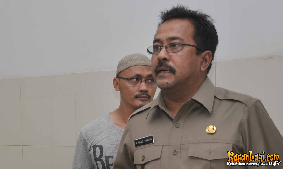 rano karno sempatkan diri jadi saksi nikah anak ahong