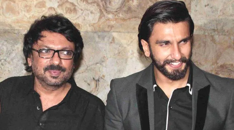 Sanjay dan Ranveer dilaporkan ke polisi oleh Wajid Khan © Indianexpress.com