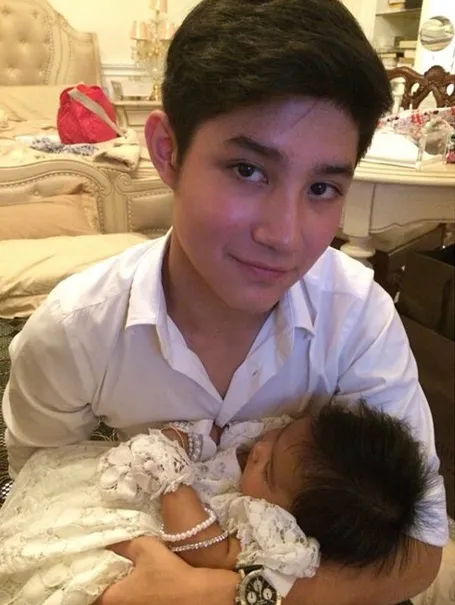 Teuku Rassya dan adiknya @ Instagram/Teuku Rassya